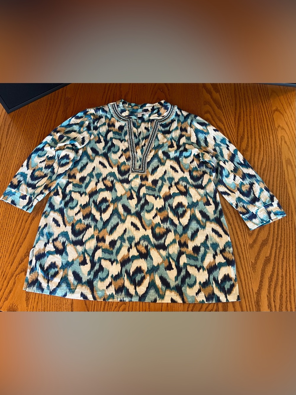 Chico's Size 2 Blue Teal Animal-Print Split-Neck Tunic